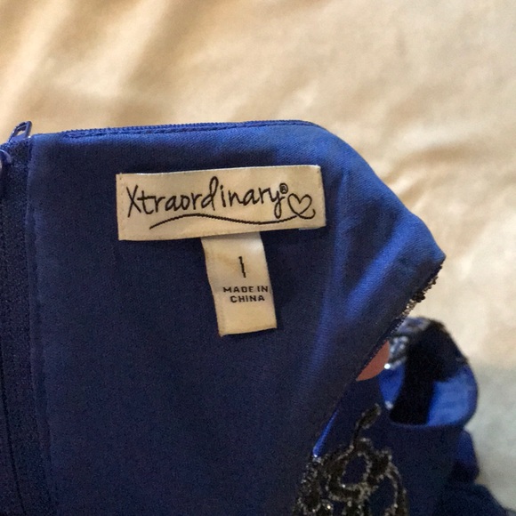 Dark blue homecoming dress, size 1 - Picture 3 of 3